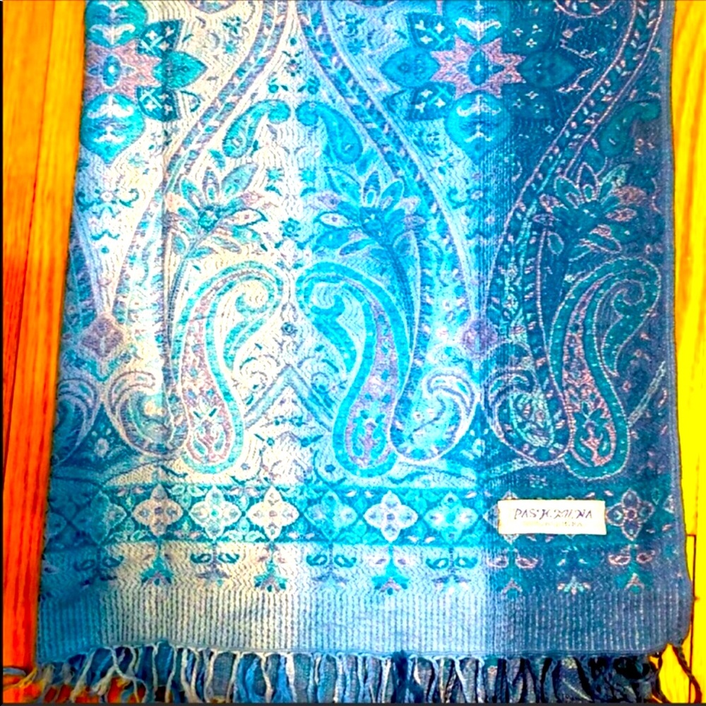 Pashmina scarf/wrap